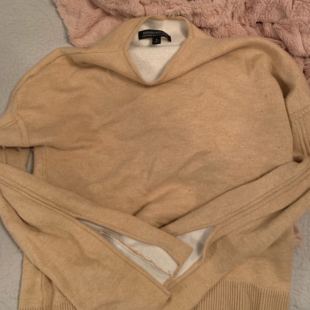 Banana Republic Cashmere Sweater